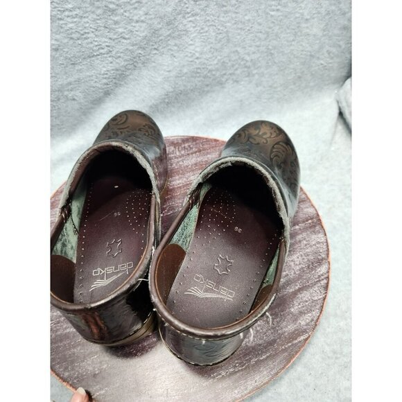 Dansko Womens Brown Leather Clogs With Embossed Floral Design - Size 39 - Picture 8 of 13